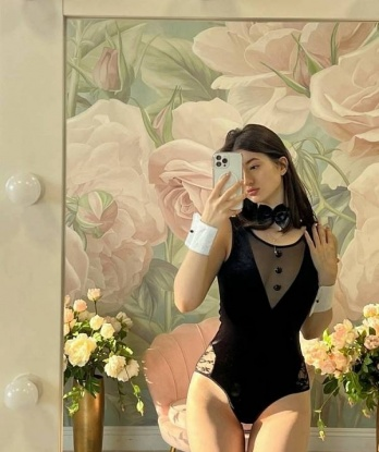 💋 Мое тело создано для наслаждения, а мои умения и фантазии помогут нам достичь грандиозной эйфории. 🔥
Мои услуги включают классический и эротический массаж, оральные ласки, глубокий минет и нежные поцелуи. 💆♂️💦
Я осуществлю все твои фантазии и сделаю твои мечты реальностью. Встречи со мной доверяются только самым требовательным и утонченным мужчинам - это подтверждают мои отзывы и фото. 🌟
Так что не теряй время, позвони мне и дай мне возможность подарить тебе незабываемые моменты наслаждения и удовлетворения в Москве. Ты заслуживаешь лучшего! 💖 Фатима